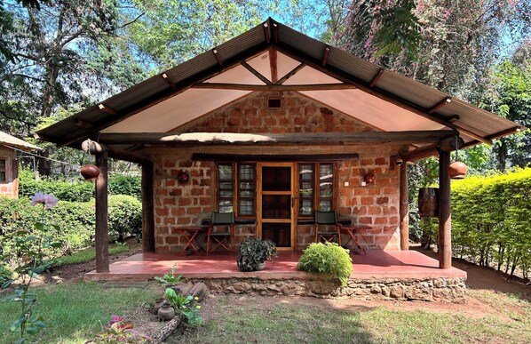 Exterior - Authentic yet pristine, The Watering Hole is a quiet B&B just outside of Moshi! (Moshi)