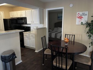 Dining - Cozy Orlando Apartment (Orlando)