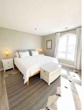 2 bedrooms, travel crib, free WiFi, bed sheets