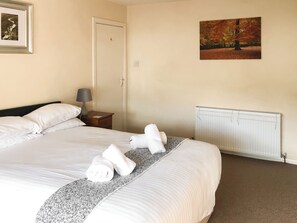4 bedrooms, free WiFi - 4 bedroom accommodation in Keswick (Keswick)