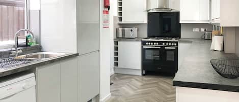 Geschirrspüler, Hochstuhl