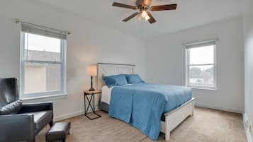 3 habitaciones, tabla de planchar con plancha, internet y ropa de cama