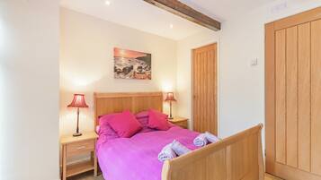 2 bedrooms, free WiFi, bed sheets