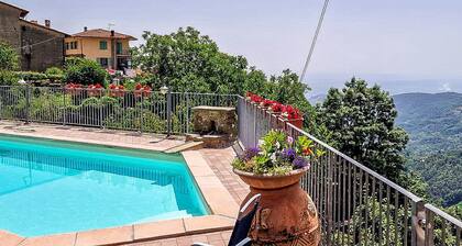 Beautiful apartment in Avaglio