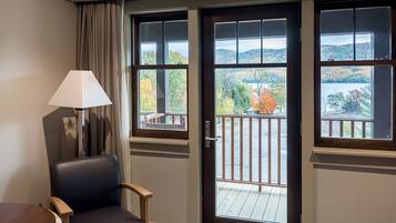 Superior Room, Multiple Beds, Lake View | Courtyard view