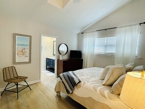4 bedrooms, iron/ironing board, travel crib, free WiFi