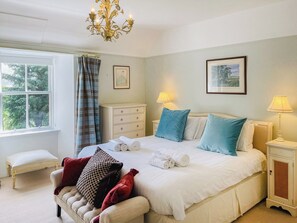 5 bedrooms, free WiFi, bed sheets - The Old Manse - UKC6854 (Glenclova, near Kirriemuir)