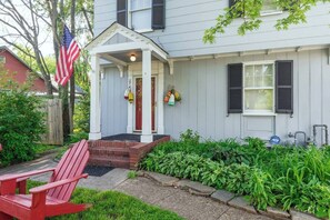 Terrace/patio - Restful and Charming Home in Eastport
(Annapolis)