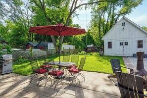 Outdoor dining - Restful and Charming Home in Eastport
 (Annapolis)