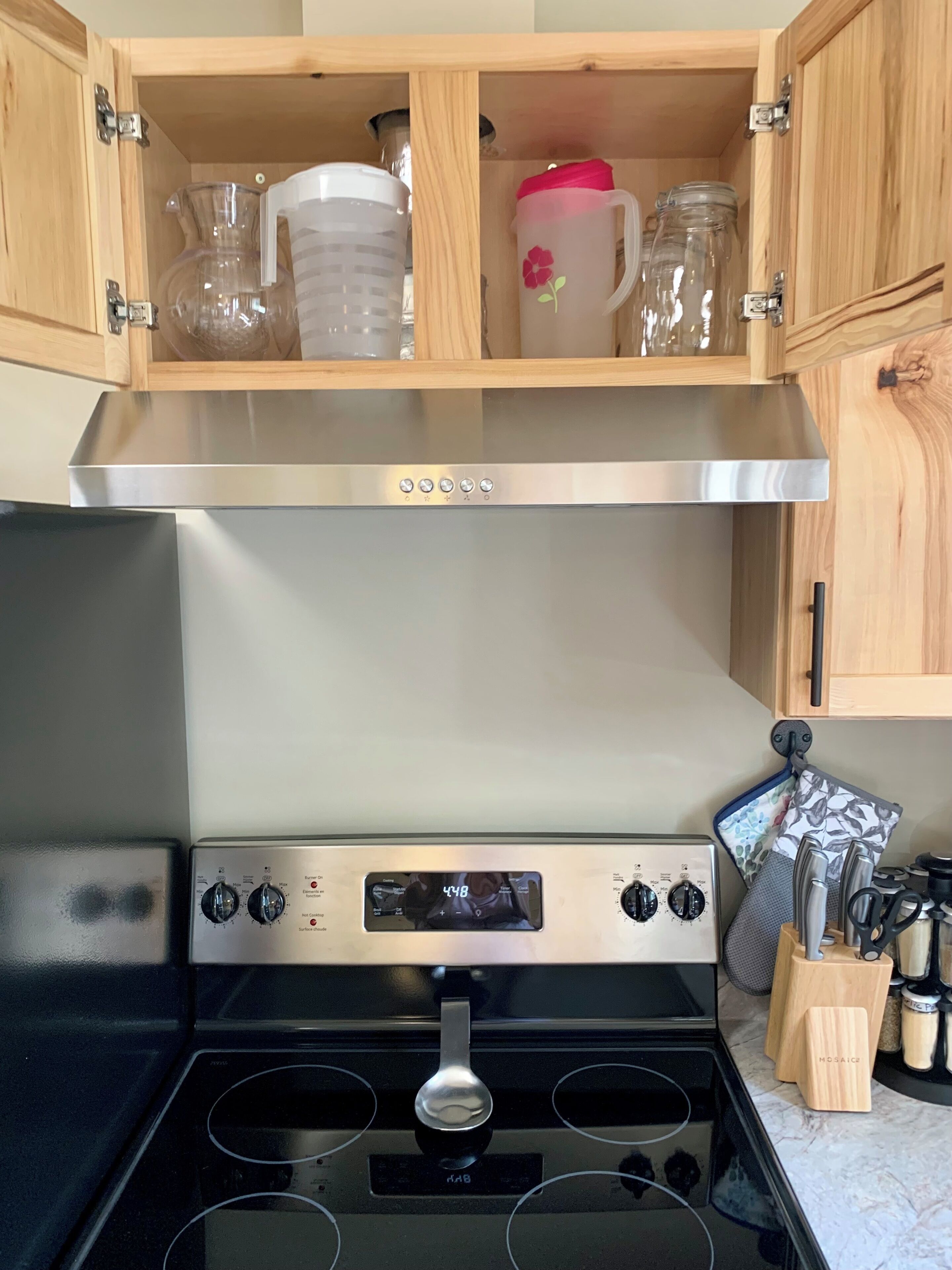 雪櫃、微波爐、焗爐、爐具