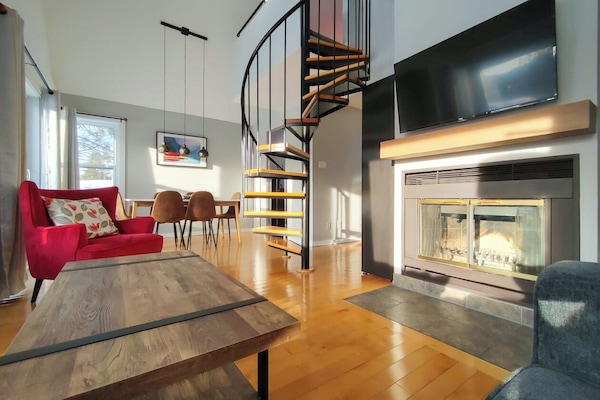 Living room with fireplace