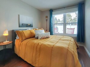 2 chambres, fer et planche à repasser, Wi-Fi, draps fournis