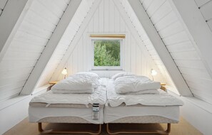 2 bedrooms, travel cot
