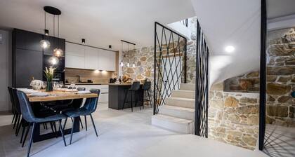 Gorgeous home in Mundanije with sauna