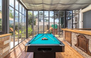 غرفة الألعاب