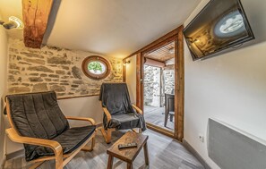 Interior - Awesome home in Peyriac-Minervois (Peyriac-Minervois)