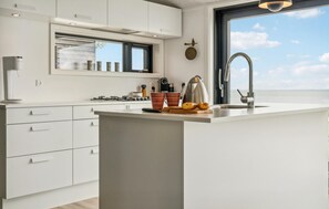 Kühlschrank, Ofen, Herdplatte, Geschirrspüler