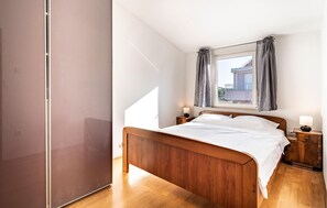 2 bedrooms, free WiFi, bed sheets