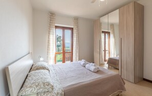 5 slaapkamers, een strijkplank/strijkijzer, gratis wifi, beddengoed