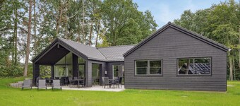 Cozy home in Krakow am See with sauna