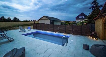 Beautiful home in Stare Sady with WiFi