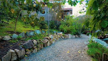 Family Cottage | Garden view