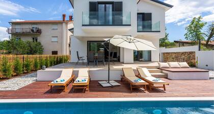 Amazing home in Jurdani