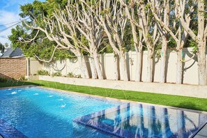 Piscine extérieure, piscine chauffée