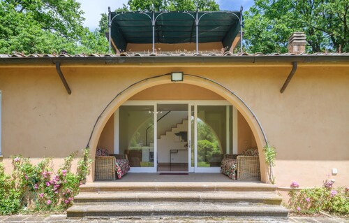 Stunning home in Sutri