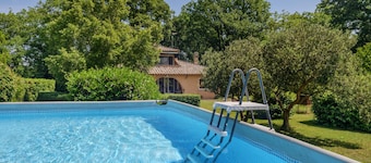 Stunning home in Sutri