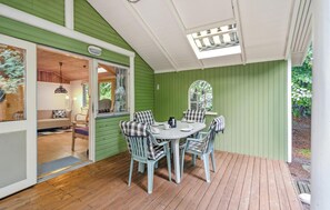 Outdoor dining - Beautiful home in Tarm with WiFi (Tarm)