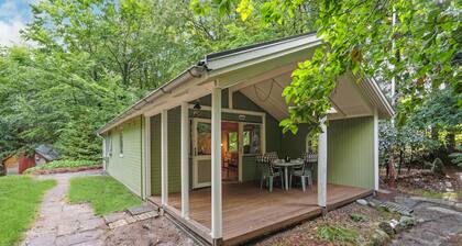 Beautiful home in Tarm with WiFi