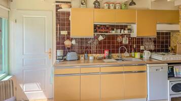 Kühlschrank, Herdplatte, Geschirrspüler