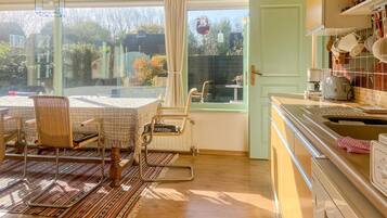 Kühlschrank, Herdplatte, Geschirrspüler