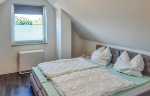 2 bedrooms