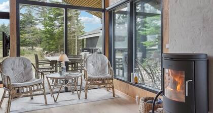 Awesome home in Saltum with WiFi