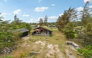 Exterior - Awesome home in Saltum with WiFi (Saltum)