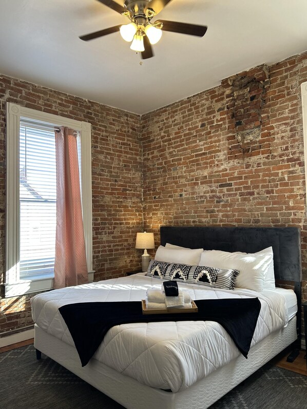 1 bedroom, desk, iron/ironing board, WiFi