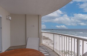 Property grounds - Beach Front + Gulf Balcony + Bordering State Park (Gulf Shores)
