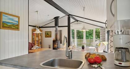 Nice home in Højslev with kitchen