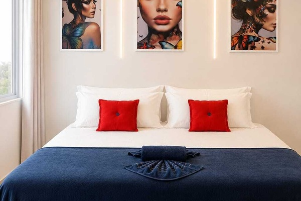 Grand Suite, Non Smoking | Blackout drapes, free WiFi, bed sheets