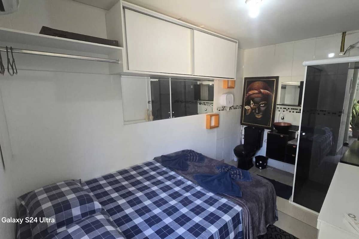 1 bedroom, blackout drapes, free WiFi, bed sheets