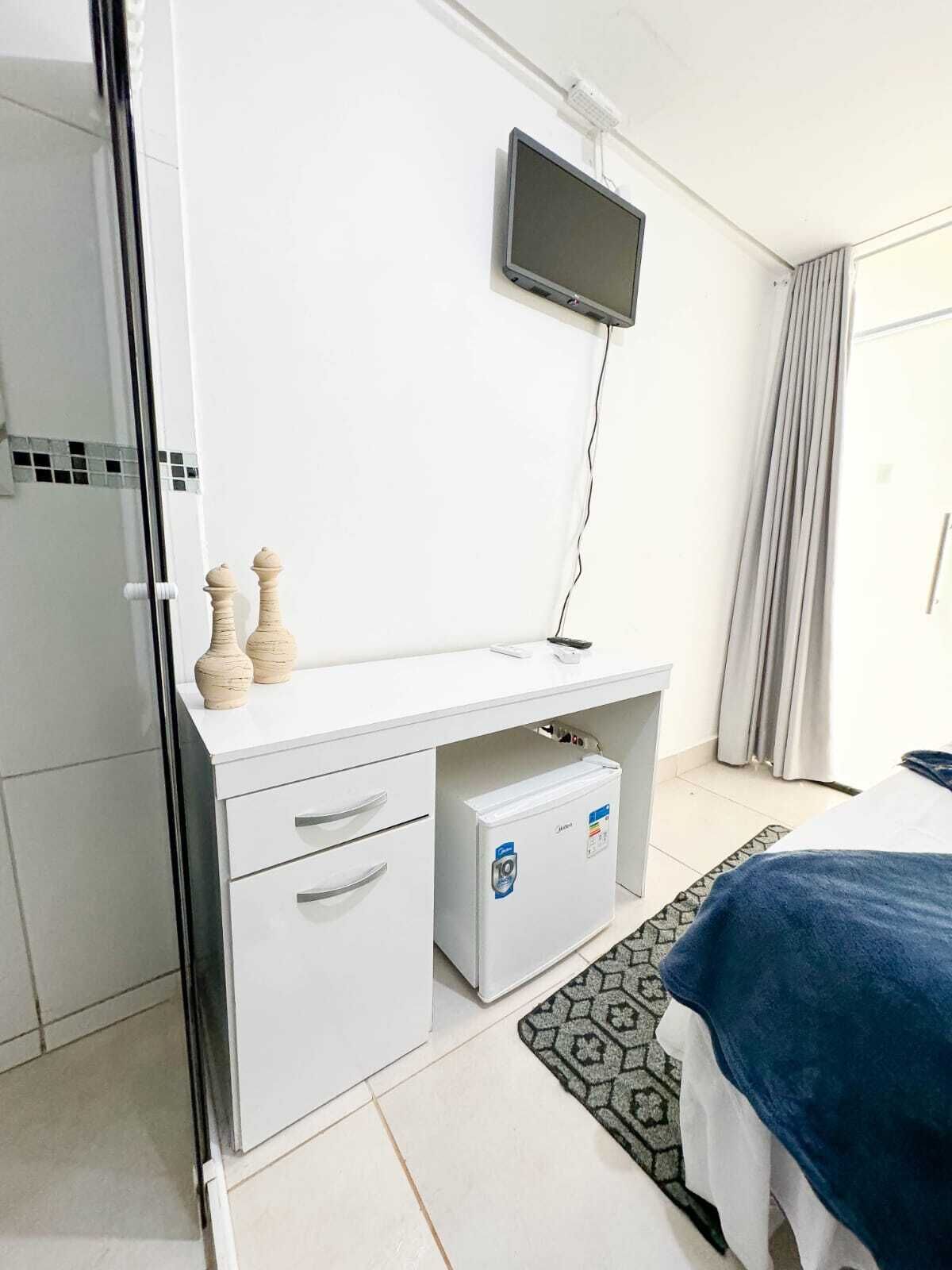 Cortinas blackout, wifi gratis y ropa de cama 