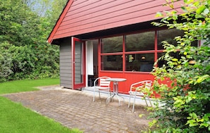 Outdoor dining - 5 bedroom amazing home in Ulfborg (Ulfborg)