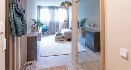 Africa Lodge with infra red sauna Düsseldorf city center