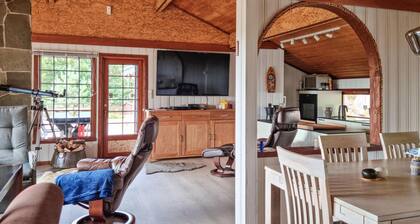 Amazing home in Mandal with WiFi