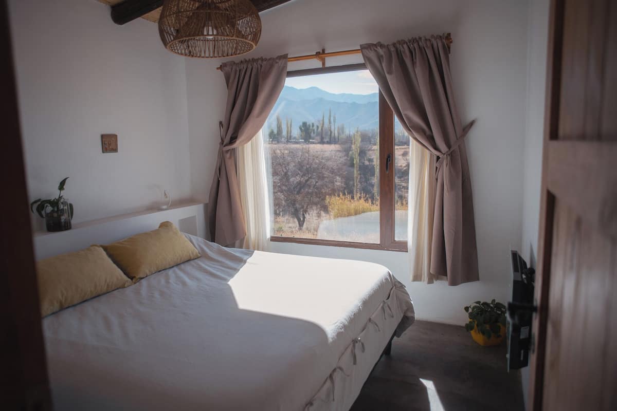 Deluxe Cottage, 1 Bedroom, Mountain View | 1 bedroom, individually decorated, laptop workspace, free WiFi