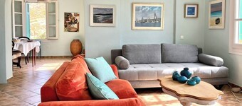 4-bedroom villa overlooking the Aegean Sea