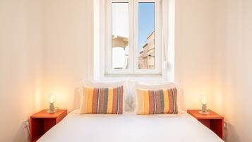 2 室のベッドルーム、アイロン / アイロン台、インターネット、ベッドシーツ