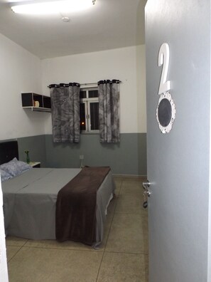 Economy Double Room | Iron/ironing board, free WiFi - Hostel Lize (Guarulhos)